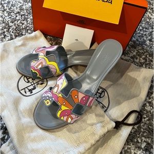 ❌ SOLD 💲8️⃣0️⃣0️⃣ Hermes Oran Oasis sandals ❌ SOLD